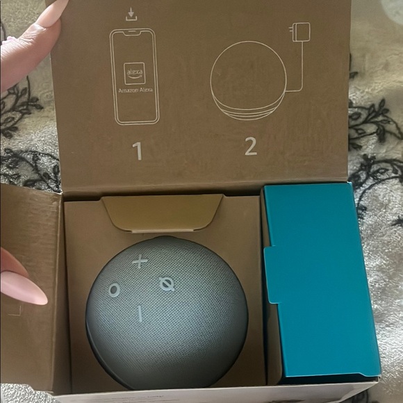 Echo Dot with Clock - Blue - Picture 3 of 4